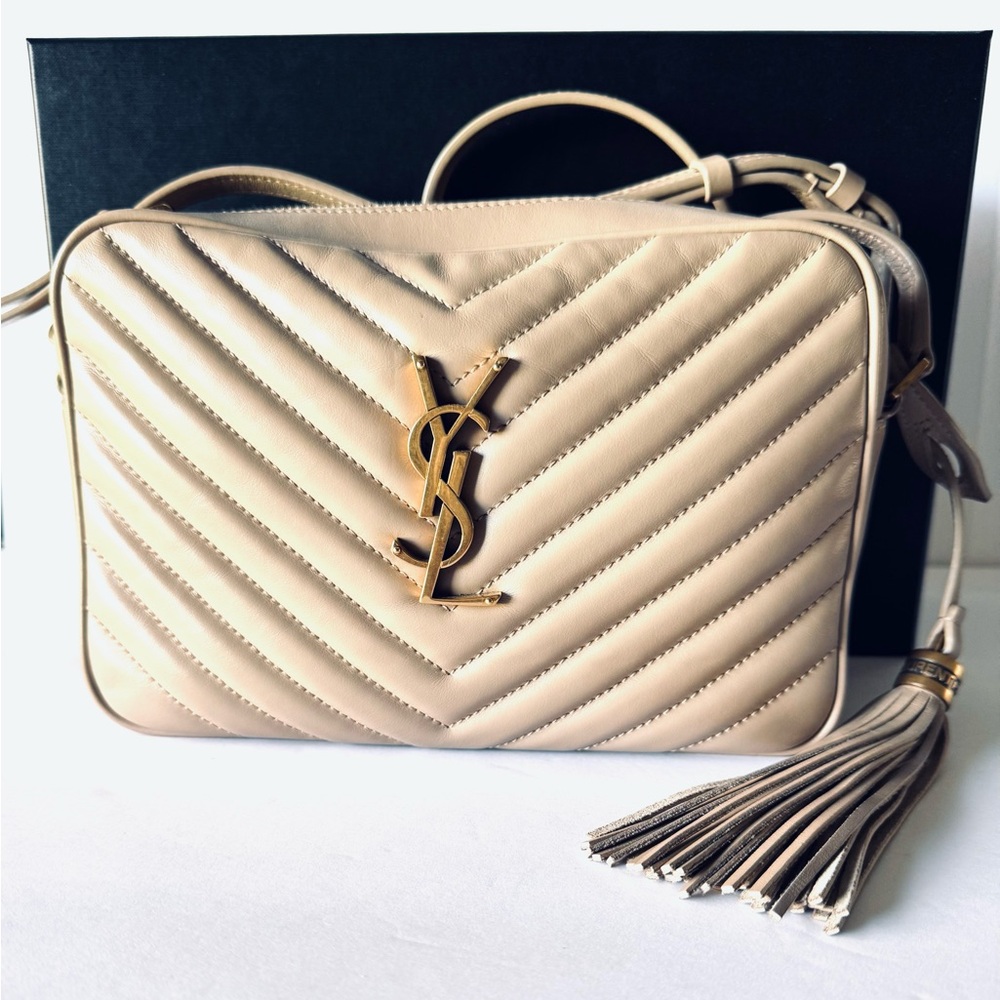 Authentic!YSL Saint Laurent Cream Quilted LOU Crossbody Bag.
